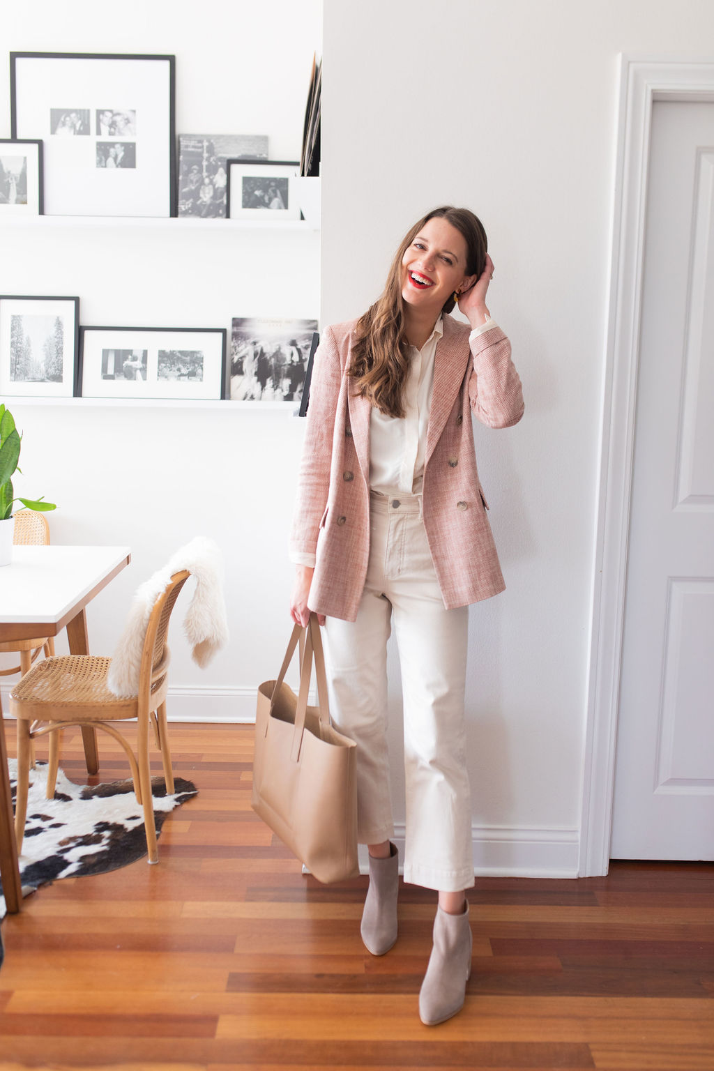 Transitional Ways to Style a Blazer | What shoes to wear with straight and wide-leg pants and jeans