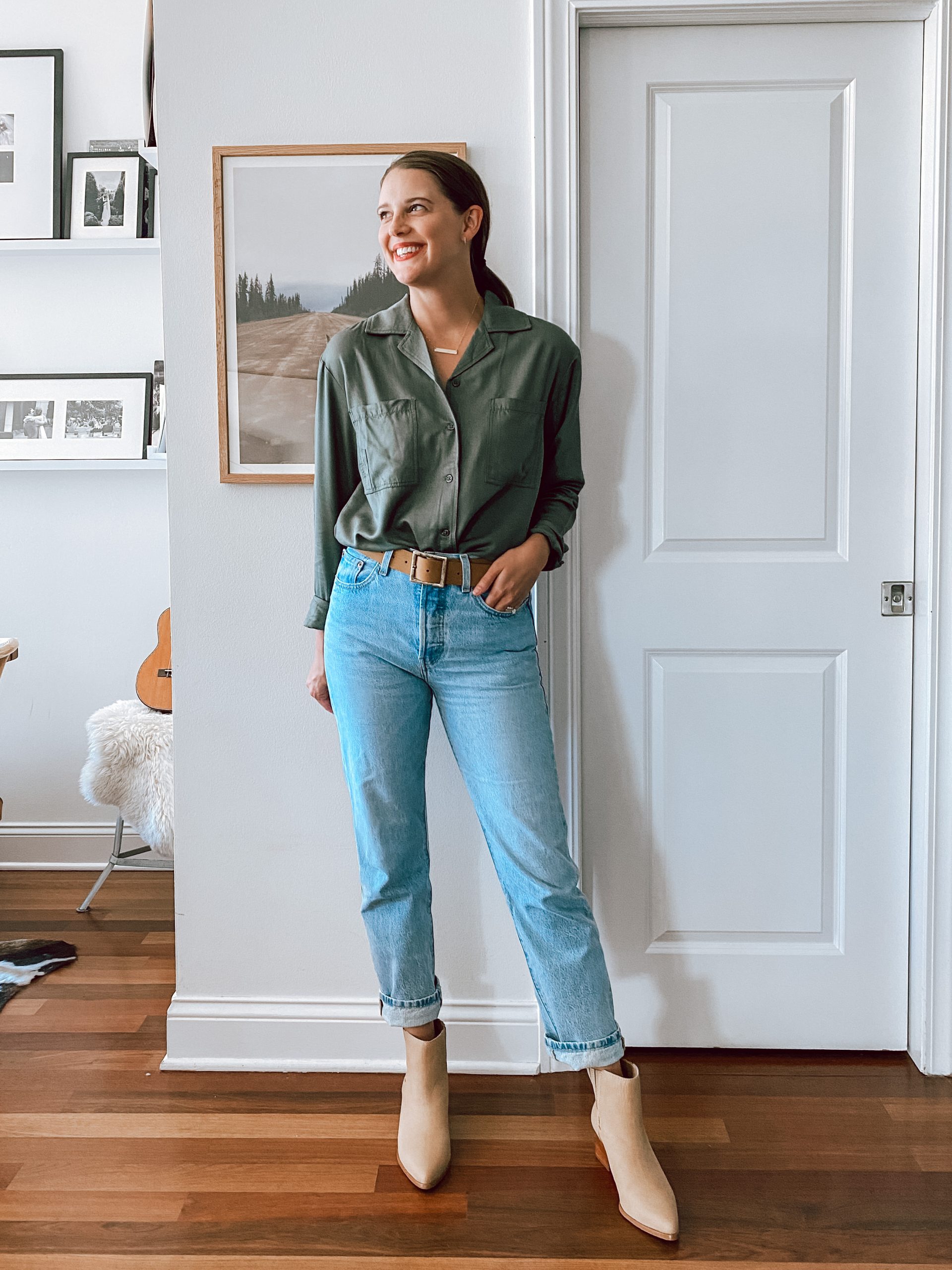 Straight-Leg Pants with heeled ankle boots | What shoes to wear with straight and wide-leg pants and jeans + 15 Outfit Ideas