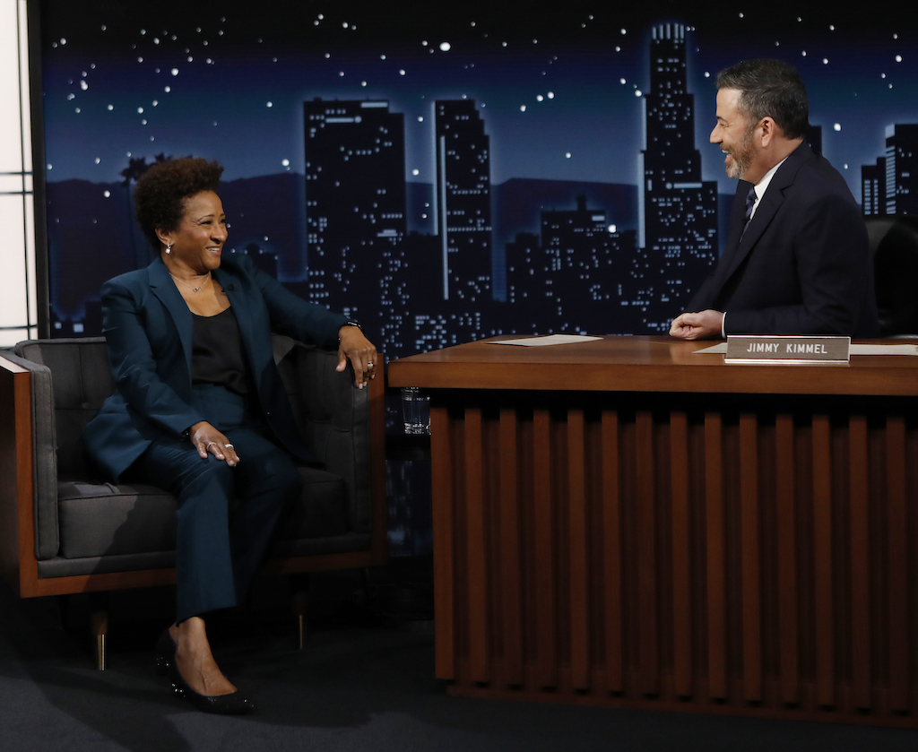 Wanda Sykes, 'Jimmy Kimmel Live,' black pointy pumps, blue suit, March 21 2022