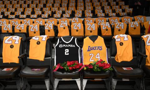 la lakers honor Kobe Bryant and his daughter Gigi