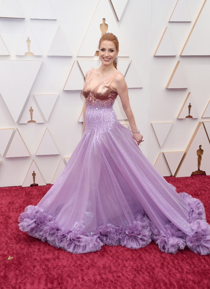 jessica chastain, oscars red carpet, 2022 oscars, purple gucci gown