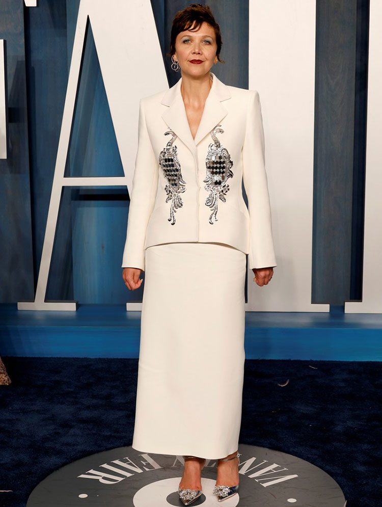 Maggie Gyllenhaal Wore Schiaparelli To The 2022 Vanity Fair Oscar Party 
