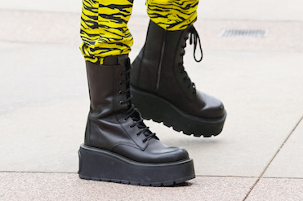 Heidi Klum, black platform boots, 'America's Got Talent', yellow striped outfit, April 11 2022