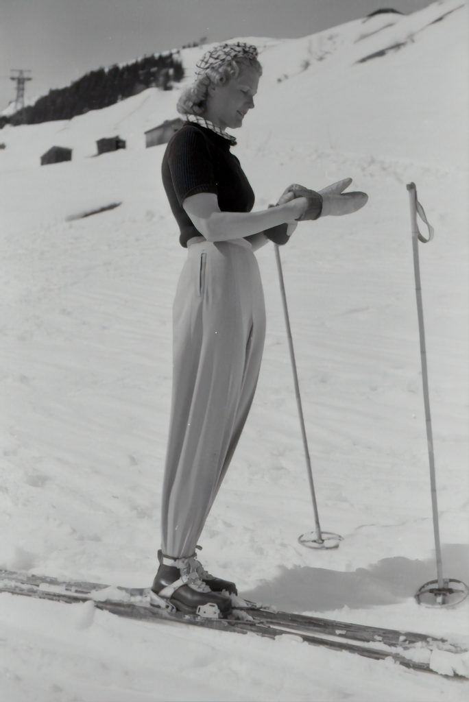 fashion eras 1940s harem pants woman skiing
