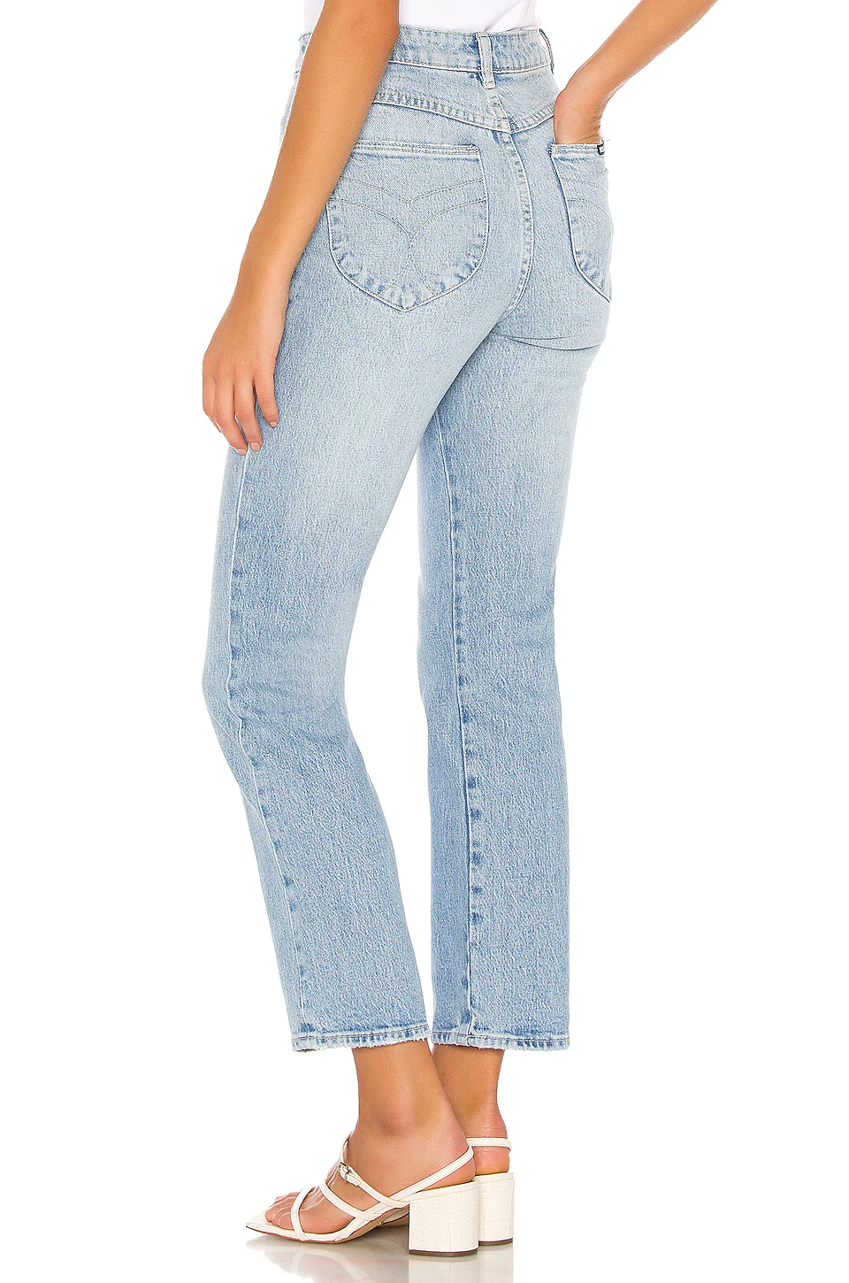 Best Butt-Lifting Jeans 2022: Figure-Flattering Jeans For Your Bum ...