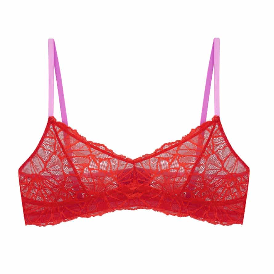 Red lace Wire-free and made from recycled knitted lace