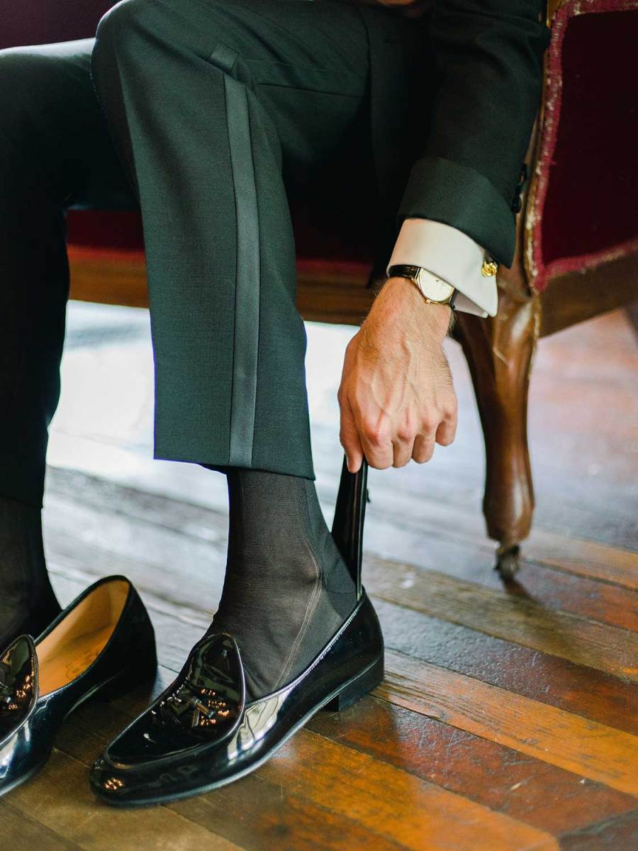 Black silk socks with a tuxedo are the most classic choice.