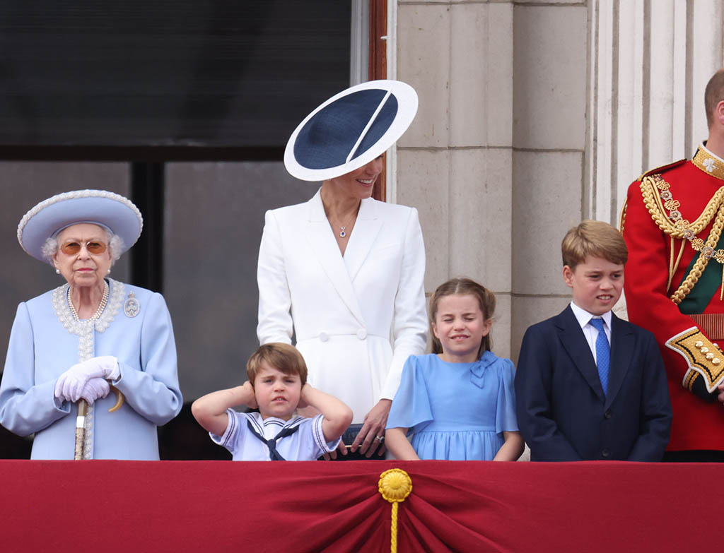 Camilla, Duchess of Cornwall, Prince Charles, Prince of Wales, Queen Elizabeth II, Prince Louis of Cambridge, Catherine, Duchess of Cambridge, Princess Charlotte of Cambridge, Prince George of Cambridge and Prince William, Duke of Cambridge on the balcony of Buckingham Palace watch the RAF flypast during the Trooping the Colour parade on June 2, 2022 in London, England. Trooping The Colour, also known as The Queen's Birthday Parade, is a military ceremony performed by regiments of the British Army that has taken place since the mid-17th century. It marks the official birthday of the British Sovereign. This year, from June 2 to June 5, 2022, there is the added celebration of the Platinum Jubilee of Elizabeth II in the UK and Commonwealth to mark the 70th anniversary of her accession to the throne on 6 February 1952. 02 Jun 2022 Pictured: Camilla, Duchess of Cornwall, Prince Charles, Prince of Wales, Queen Elizabeth II, Prince Louis of Cambridge, Catherine, Duchess of Cambridge, Princess Charlotte of Cambridge, Prince George of Cambridge and Prince William, Duke of Cambridge on the balcony of Buckingham Palace watch the RAF flypast during the Trooping the Colour parade on June 2, 2022 in London, England. Trooping The Colour, also known as The Queen's Birthday Parade, is a military ceremony performed by regiments of the British Army that has taken place since the mid-17th century. It marks the official birthday of the British Sovereign. This year, from June 2 to June 5, 2022, there is the added celebration of the Platinum Jubilee of Elizabeth II in the UK and Commonwealth to mark the 70th anniversary of her accession to the throne on 6 February 1952. Photo credit: Mirrorpix / MEGA TheMegaAgency.com +1 888 505 6342 (Mega Agency TagID: MEGA864221_020.jpg) [Photo via Mega Agency]