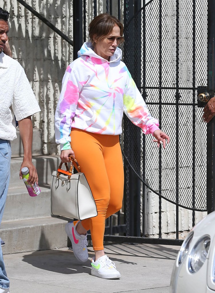 Jennifer Lopez, Nike Air Force 1, Leggings, Hoodie