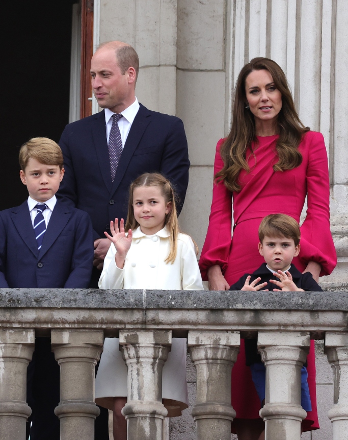 kate middleton, magenta dress, platinum jubilee, princess charlotte, prince george, prince louis, prince william