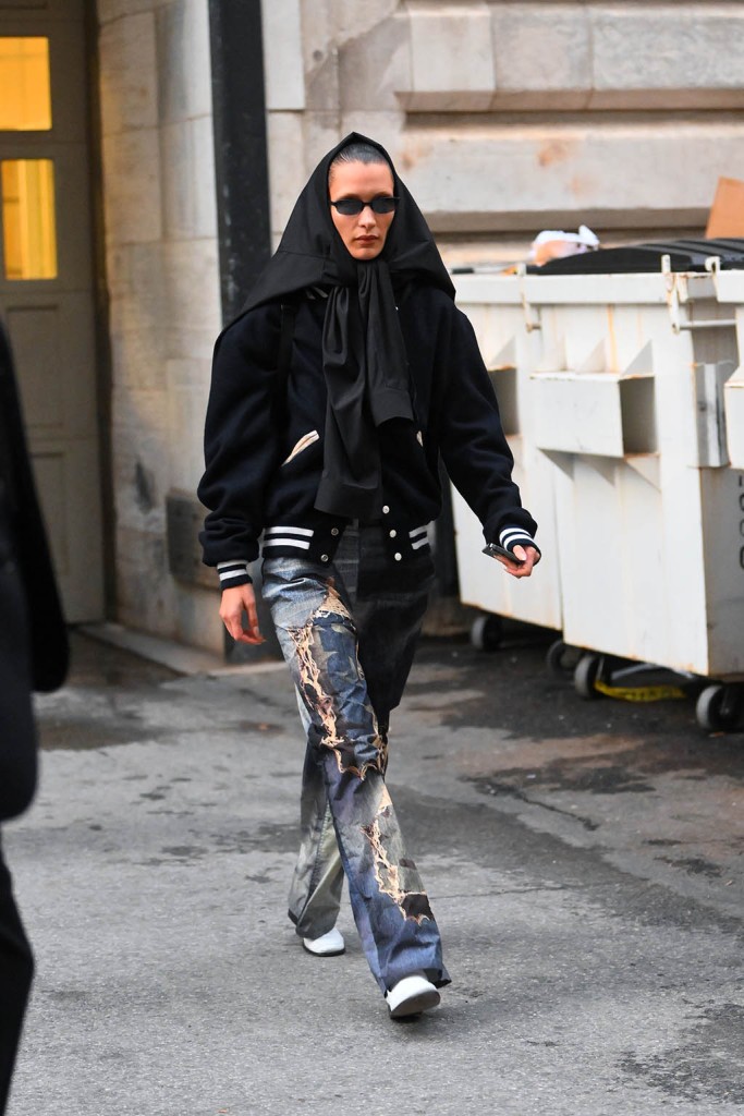 Bella Hadid, Marc Jacobs fashion show, boots