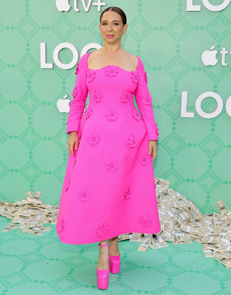 Maya Rudolph Wore Valentino To The 'Loot' LA Premiere