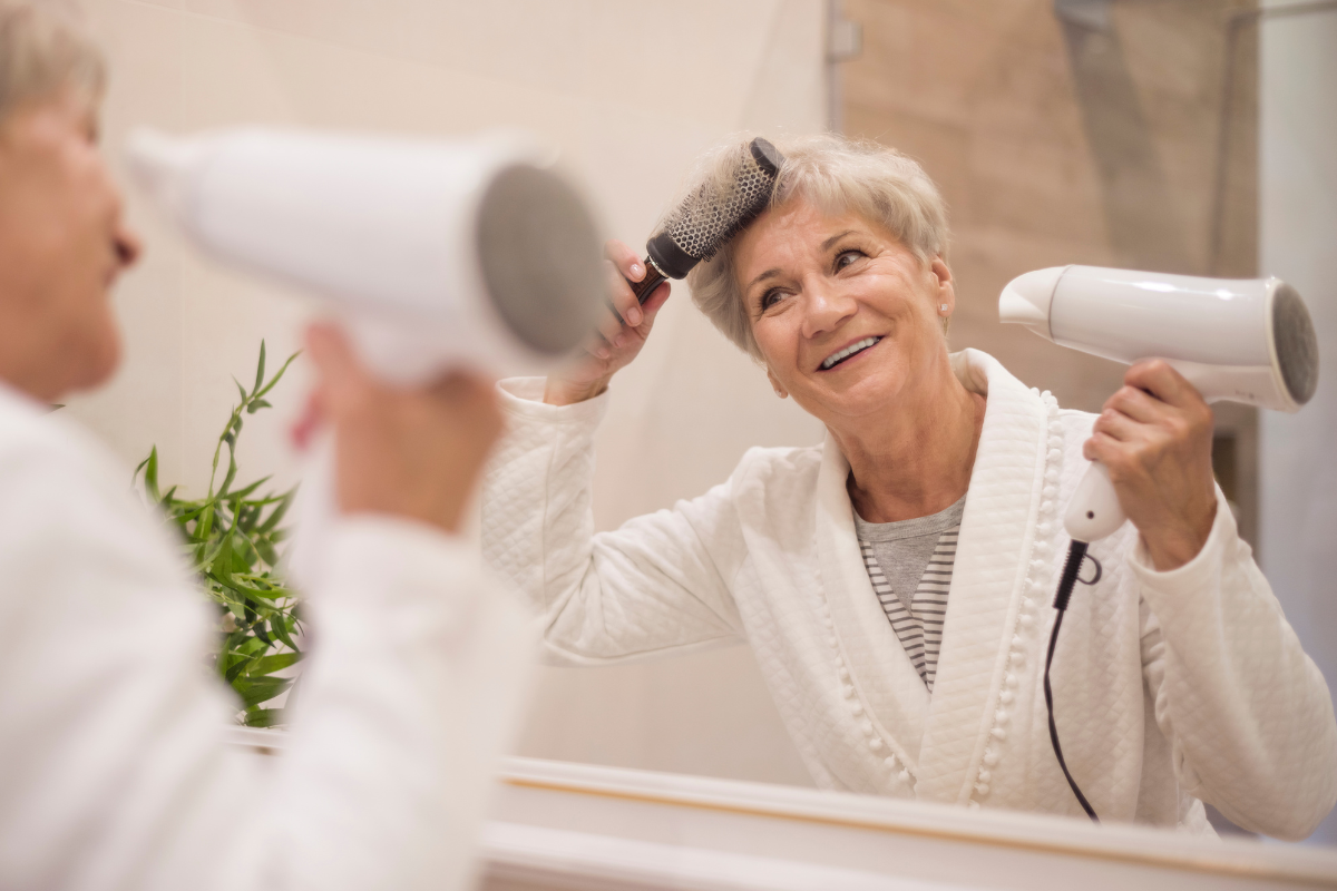 older woman shampoo