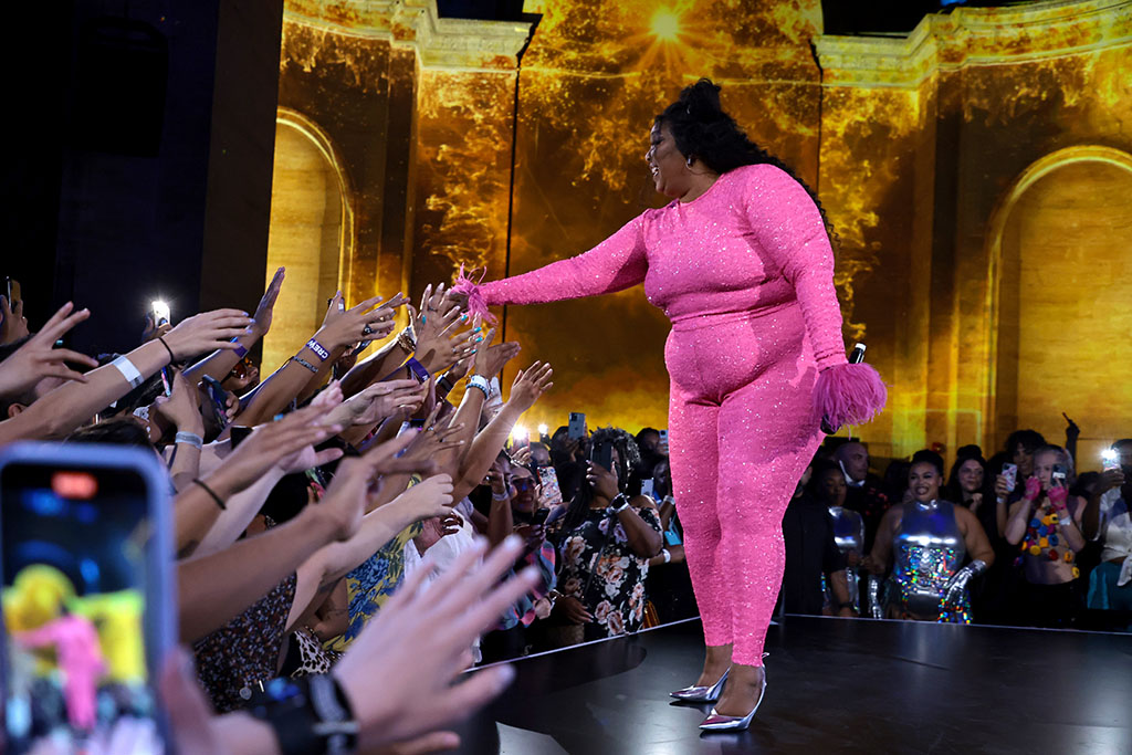 NEW YORK, NEW YORK - JULY 15: Lizzo performs onstage at the Lizzo 