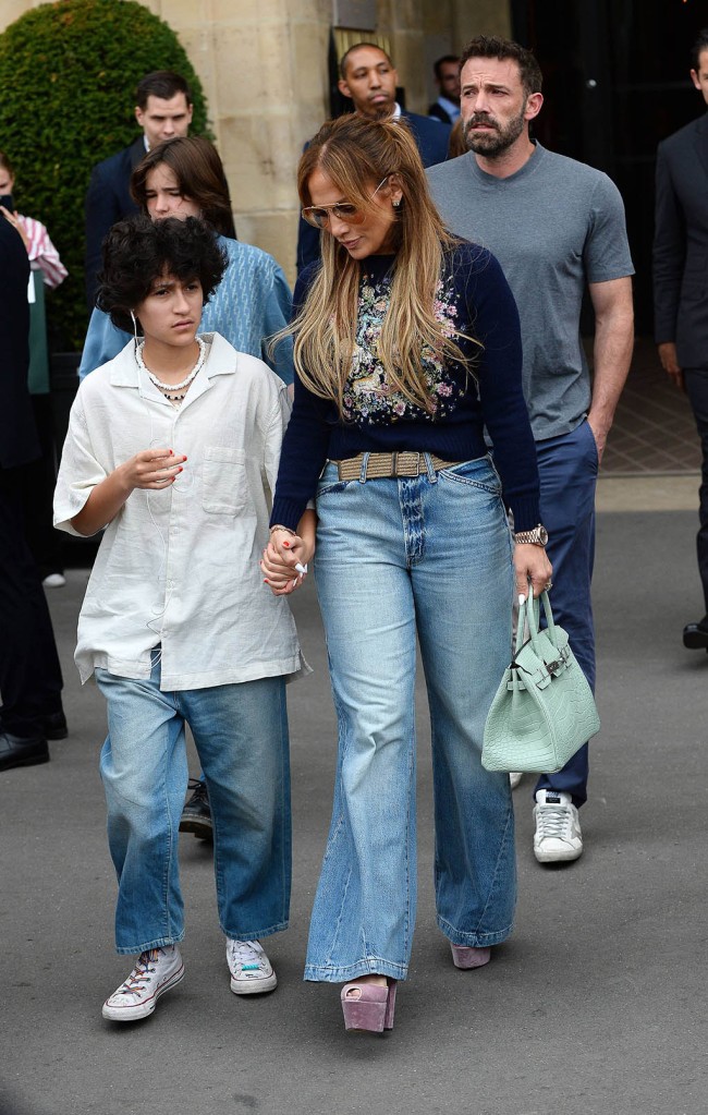 Jennifer Lopez kid Emme Muñiz, Ben Affleck daughter Seraphina Affleck, honeymoon in paris