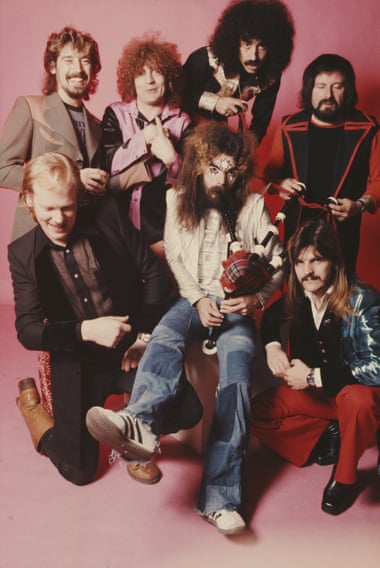 Roy Wood (playing bagpipes) and his Wizzard bandmates in 1974