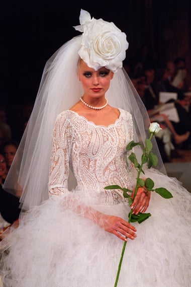 A model presenting a wedding dress from Hanae Mori’s autumn-winter haute couture collection in Paris, 2000.