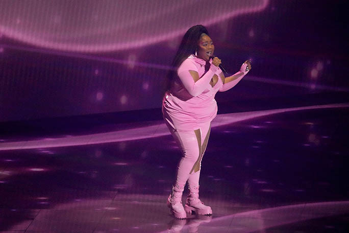 Lizzo, MTV VMAs Performance, Combat Boots 