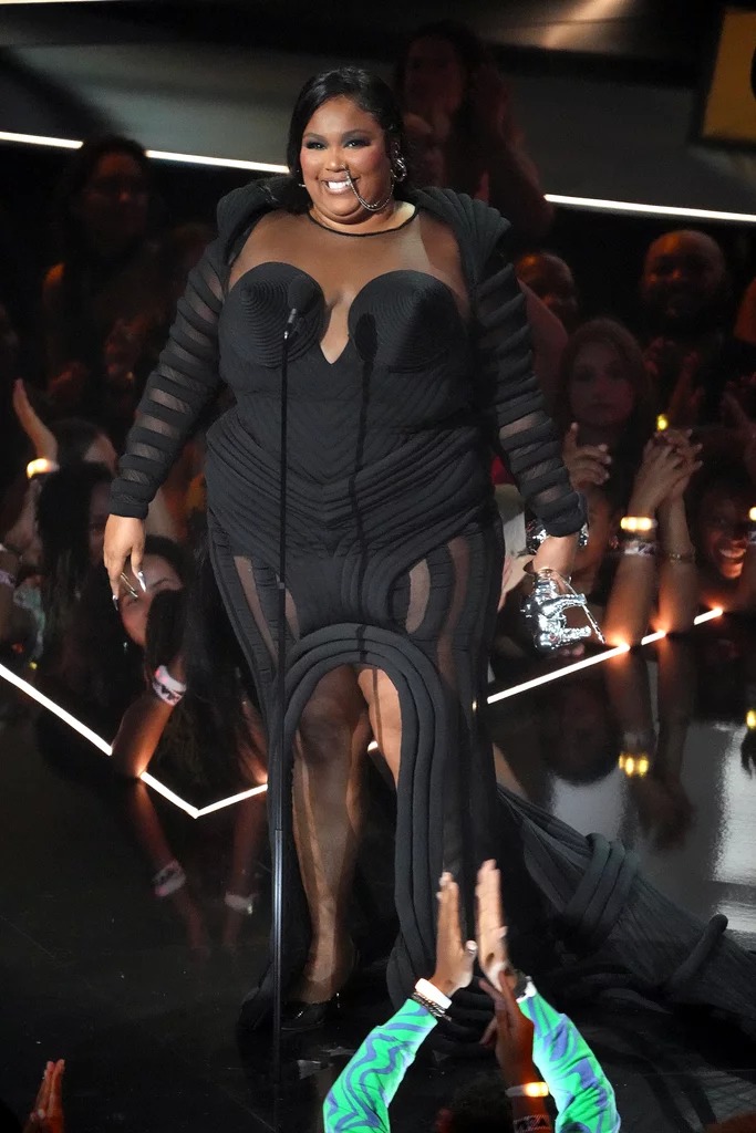 Lizzo Wore Jean Paul Gaultier Haute Couture & Rey Ortiz For The 2022 MTV VMAs