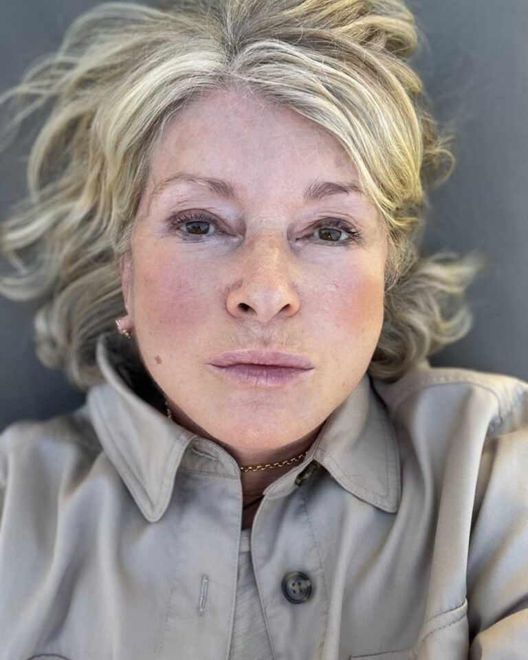 Martha Stewart Posted an 81st Birthday Selfie That's the Definition of ...