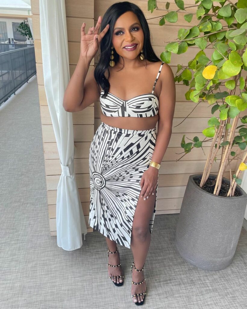 Mindy Kaling Wore LaQuan Smith For The 'Gram