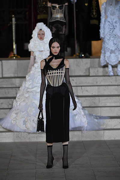 Mia Goth Wore Dolce & Gabbana Alta Moda To The 'Pearl' Venice Film ...