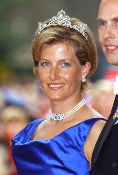 Sophie, Countess of Wessex, wore the Anthemion tiara for her 1999 wedding to Prince Edward, and again in 2001, when she was a guest at Haakon, Crown Prince of Norway's wedding.