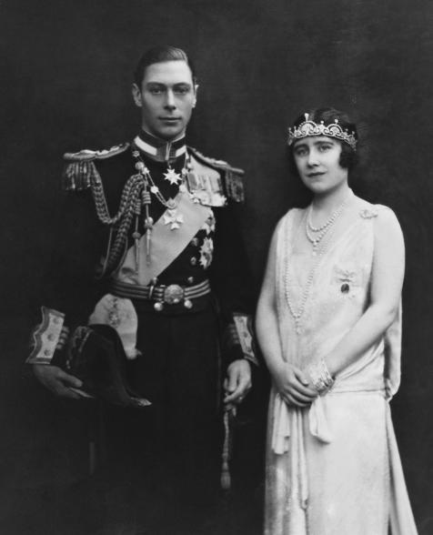 In 1928, when this photo was taken, the Duke and Duchess of York did not yet know that they’d only nine years later, they’d become King George VI and Queen Elizabeth. In the photograph, the future Queen Mother wore the Lotus Flower tiara, which her husband had given her on their wedding day — though back then, it was a necklace that the Queen would later turn into a tiara. The piece is composed of diamonds and pearls.