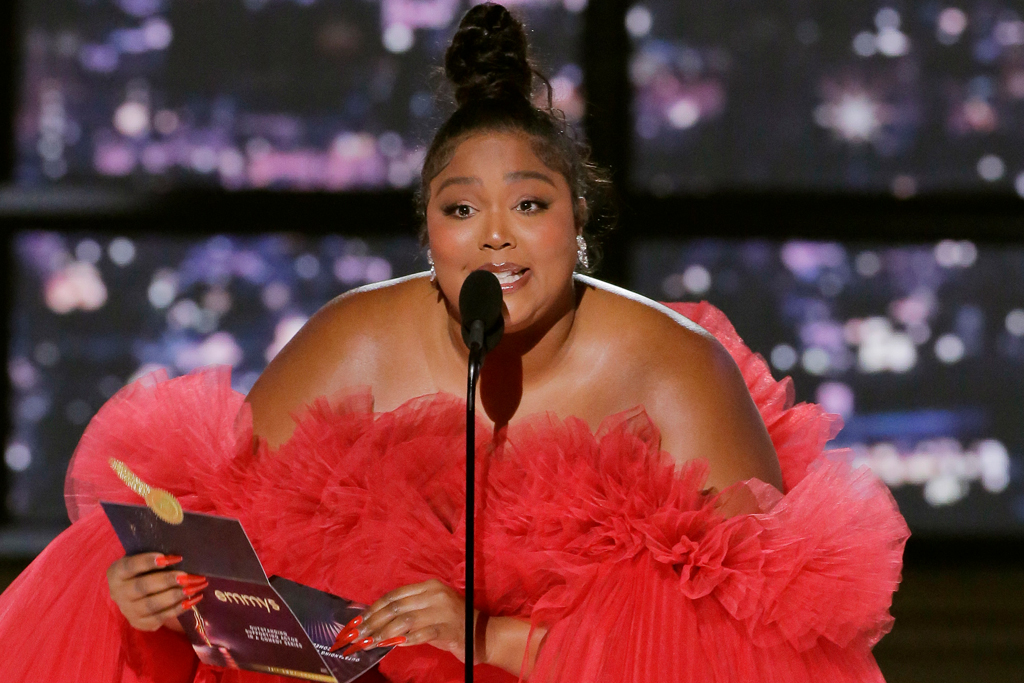 lizzo, 2022 emmy awards, emmy awards, emmys, lizzo emmy awards, red carpet, emmys red carpet, celebrity style, red carpet fashion, lizzo fashion, lizzo style