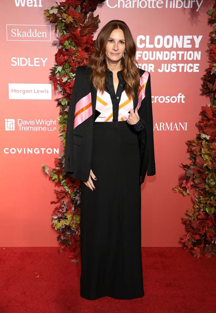 Julia Roberts Burberry
Clooney Foundation For Justice Inaugural Albie Awards 