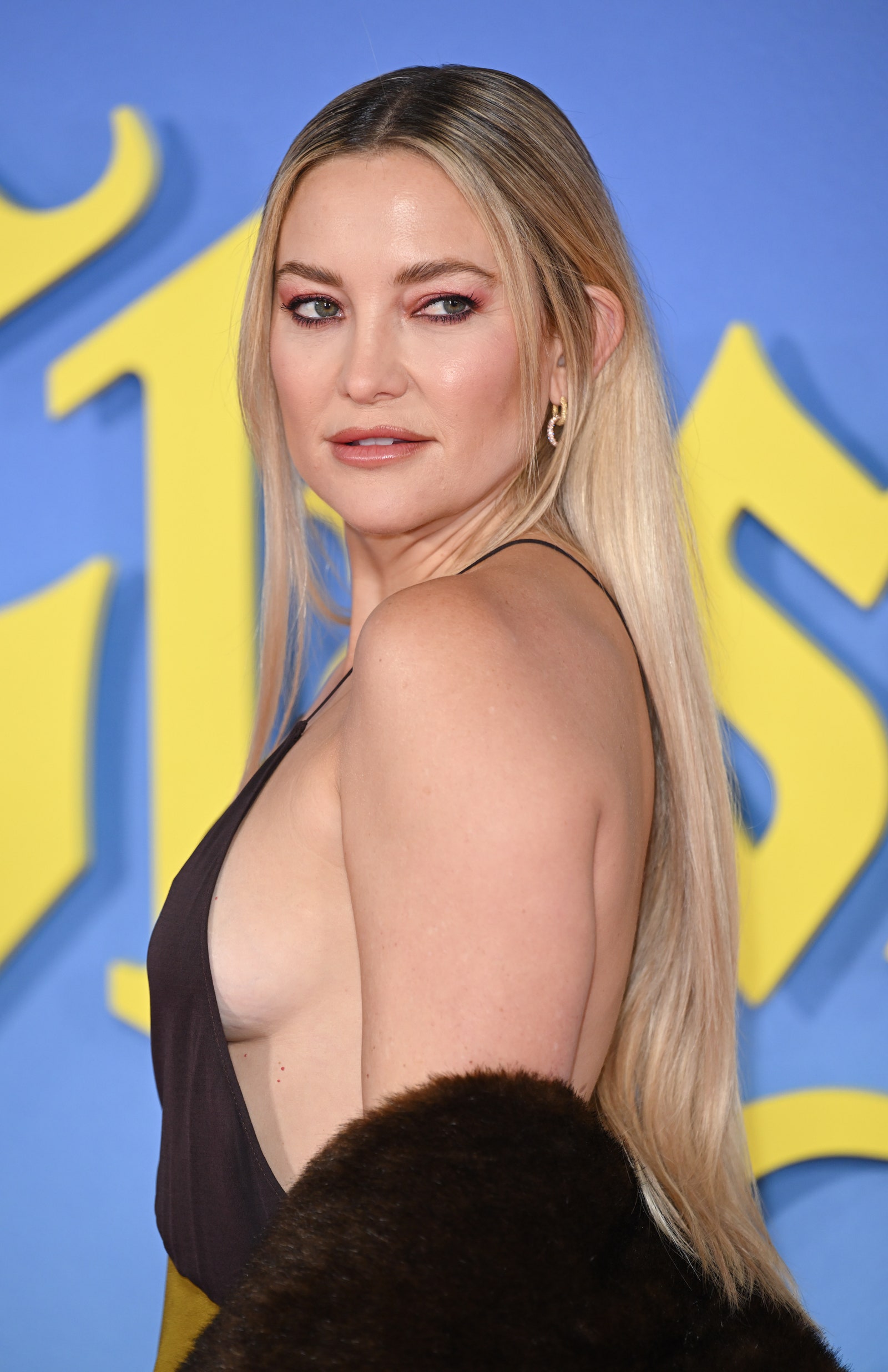 Kate Hudson Wore a SheerCutout Gown in the Most Unexpected Color Combo—See Pics