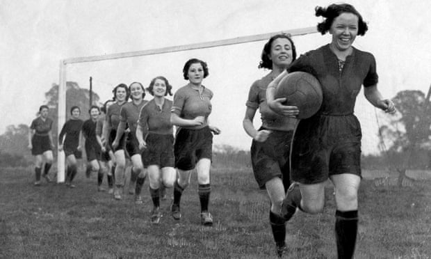 Women playing football in the 1930s