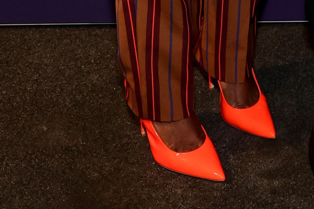 A closer look of Viola Davis' shoes. 