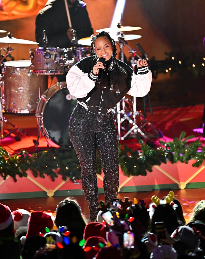 Alicia Keys, Rockefeller Center, Christmas Tree Lighting, Boots 