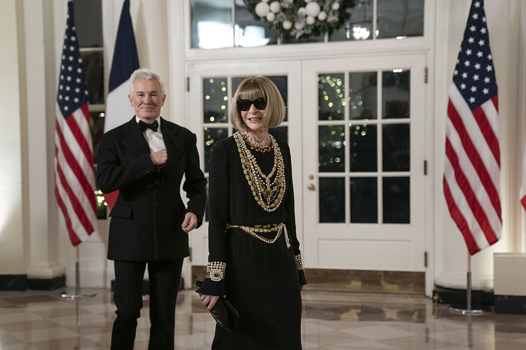 Anna Wintour and Bay Luhrmann attend a State Dinner in honor of President Emmanuel Macron and Brigitte Macron of France hosted by United States President Joe Biden and first lady Dr. Jill Biden at the White House in Washington, DC on Thursday, Dec. 1, 2022.