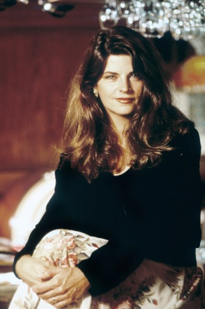 CHEERS, Kirstie Alley, 1982-1993. (c) Paramount TV/ Courtesy: Everett Collection.