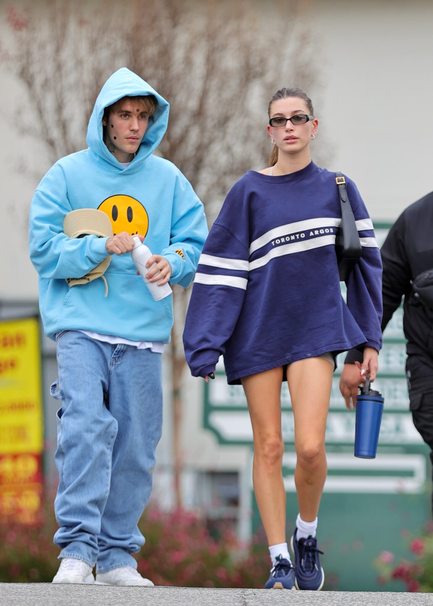 Hailey Bieber Seemingly Borrows Justin Bieber's Sweater to Channel ...