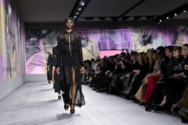 Models sport looks inspired by Josephine Baker and the Roaring 20s at Dior’s Spring Summer 2023 show at Paris Fashion Week.