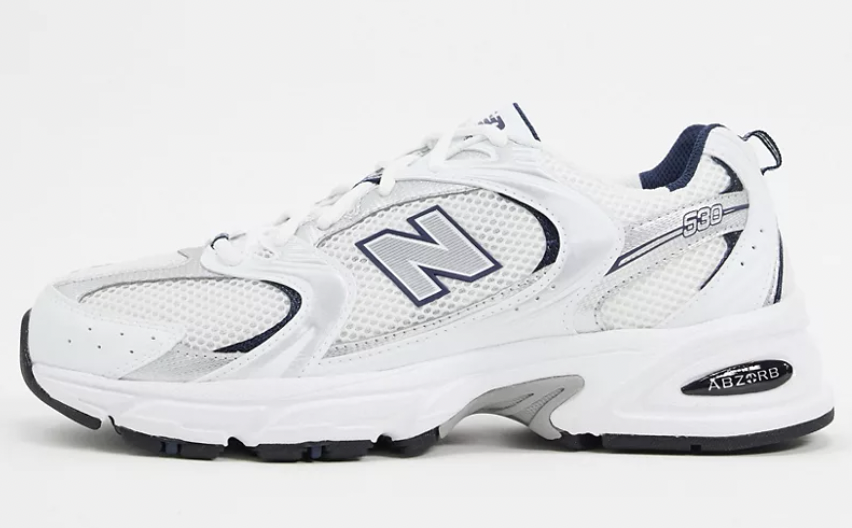 New Balance 530 trainers in White