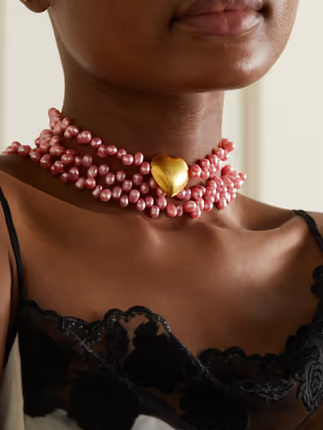 2023 Jewelry Trends: pink Jewelry 