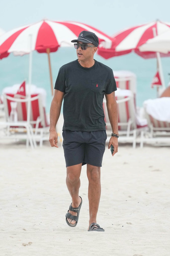 Don Lemon, Birkenstock Sandals, Miami Vacation