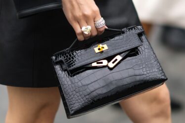 Hermès to Pay €4,000 Bonus to Employees As Sales Surge