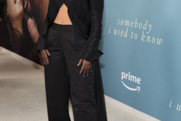 Kiersey Clemons Wore Cong Tri To The 'Somebody I Used To Know' LA PremiereKiersey Clemons Wore Cong Tri To The 'Somebody I Used To Know' LA Premiere