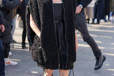 Maisie Williams attends the Dior's fall 2023 show as part of Paris Fashion Week on Feb. 28, 2023 in Paris.