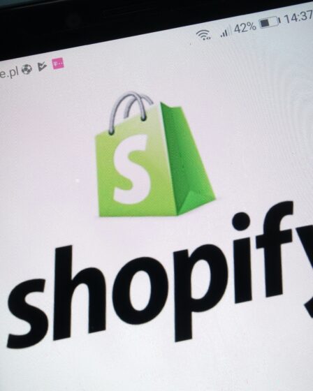 Shopify Drops as Revenue Outlook Misses Analysts’ Forecast