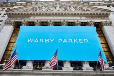Warby Parker Beats Revenue Estimates, Narrows Losses