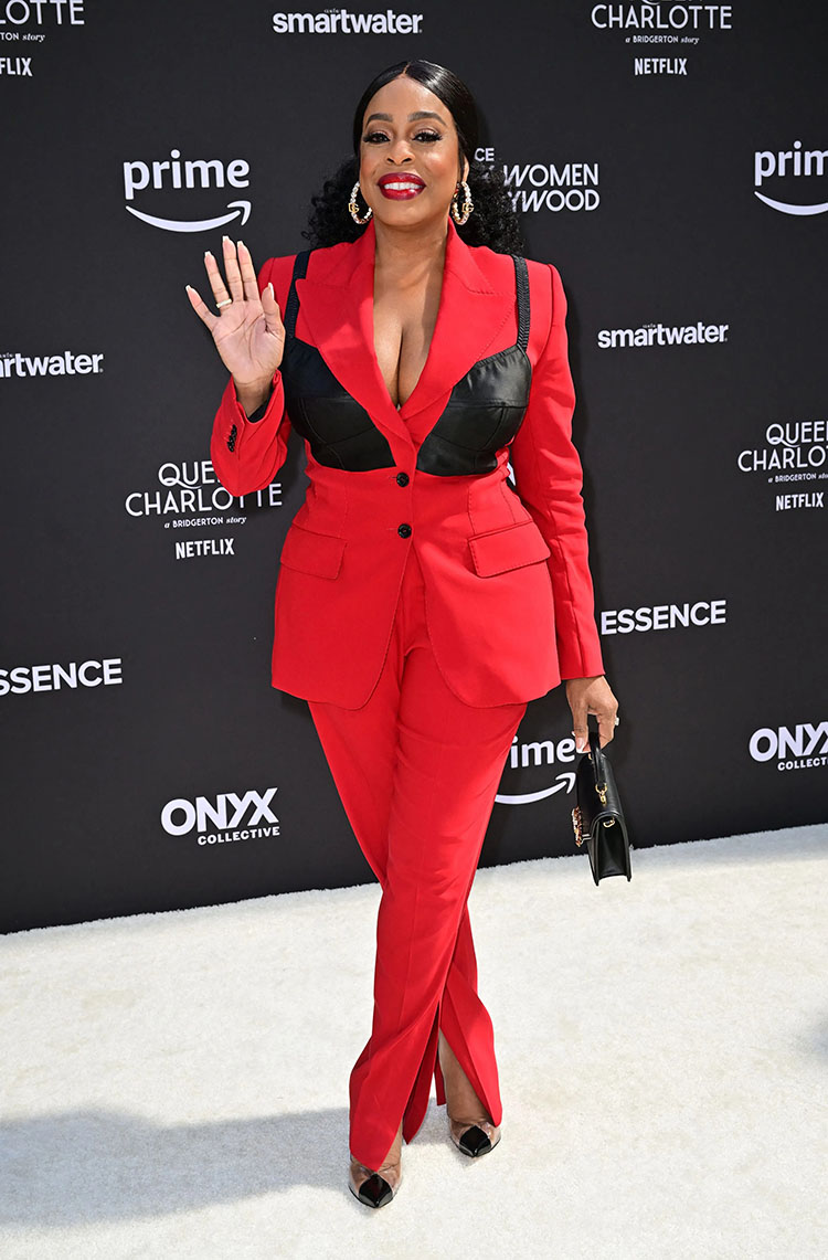 Niecy Nash Dolce & Gabbana
2023 ESSENCE Black Women In Hollywood Awards
