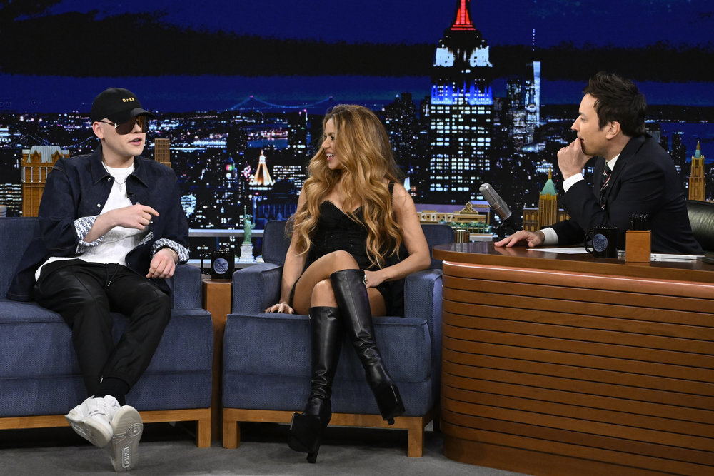 THE TONIGHT SHOW STARRING JIMMY FALLON -- Episode 1812 -- Pictured: (l-r) DJ Bizarrap and singer Shakira during an interview with host Jimmy Fallon on Friday, March 10, 2023 -- (Photo by: Todd Owyoung/NBC)