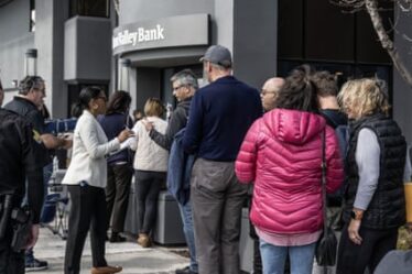 Customers queued up for admittance at the Silicon Valley Bank in Santa Clara, California, on Monday.