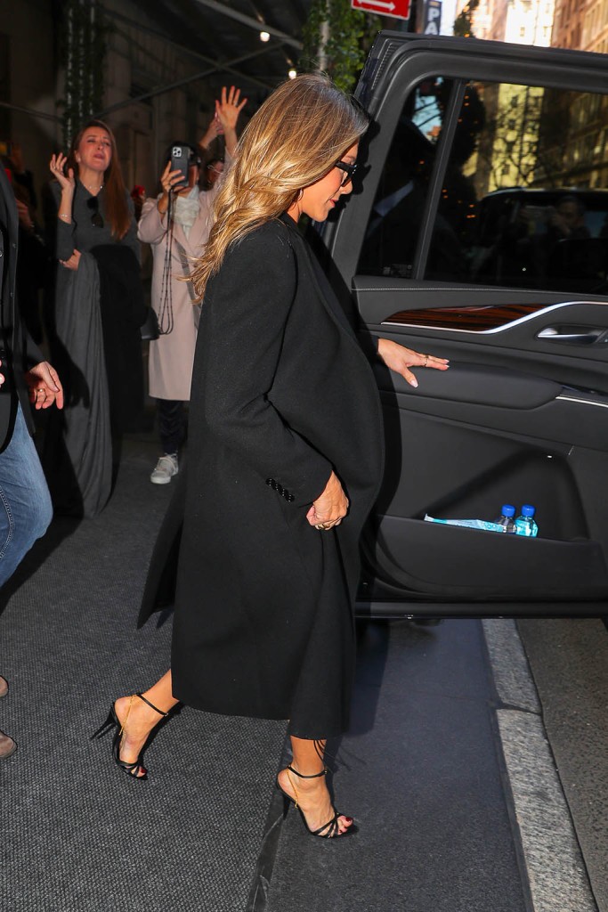 Jennifer Aniston, Celebrity Style, Dress, New York City, Strappy Sandals 